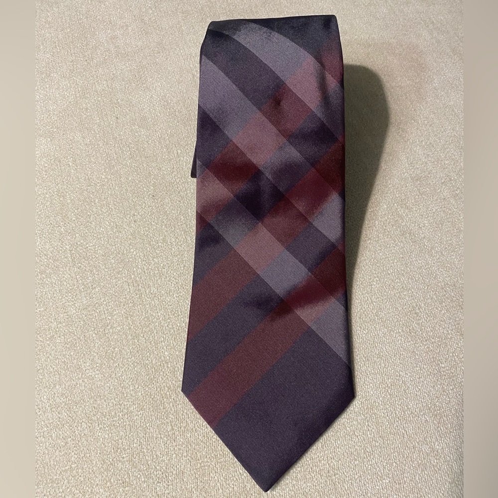 Burberry 100% Silk Tie